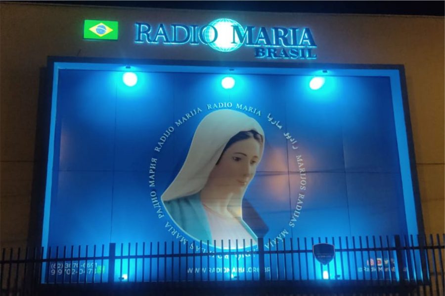 Letras caixa com led - Radio Maria